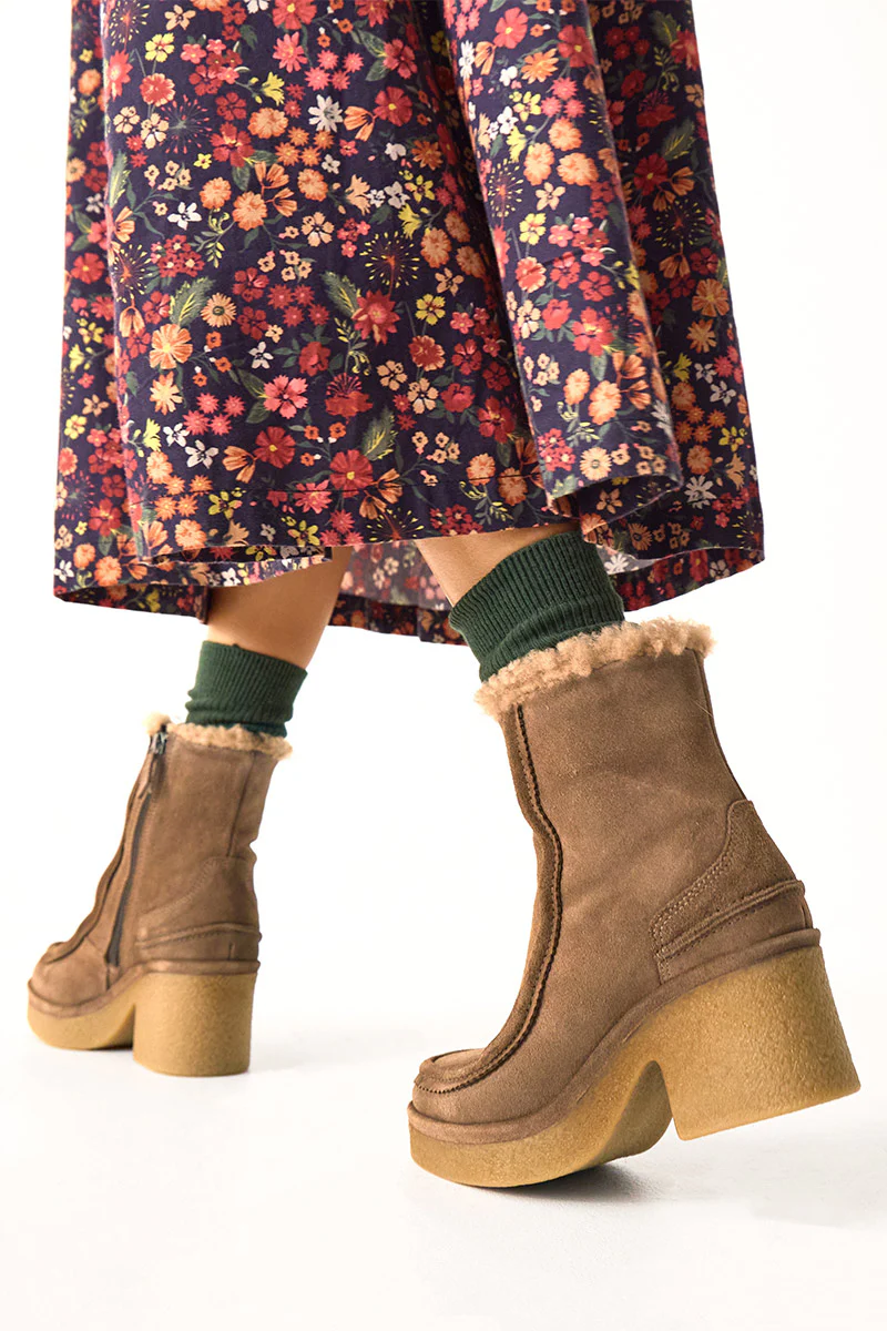 Bambie Cinnamon Suede Shearling Fur Lined Boots - Image 4