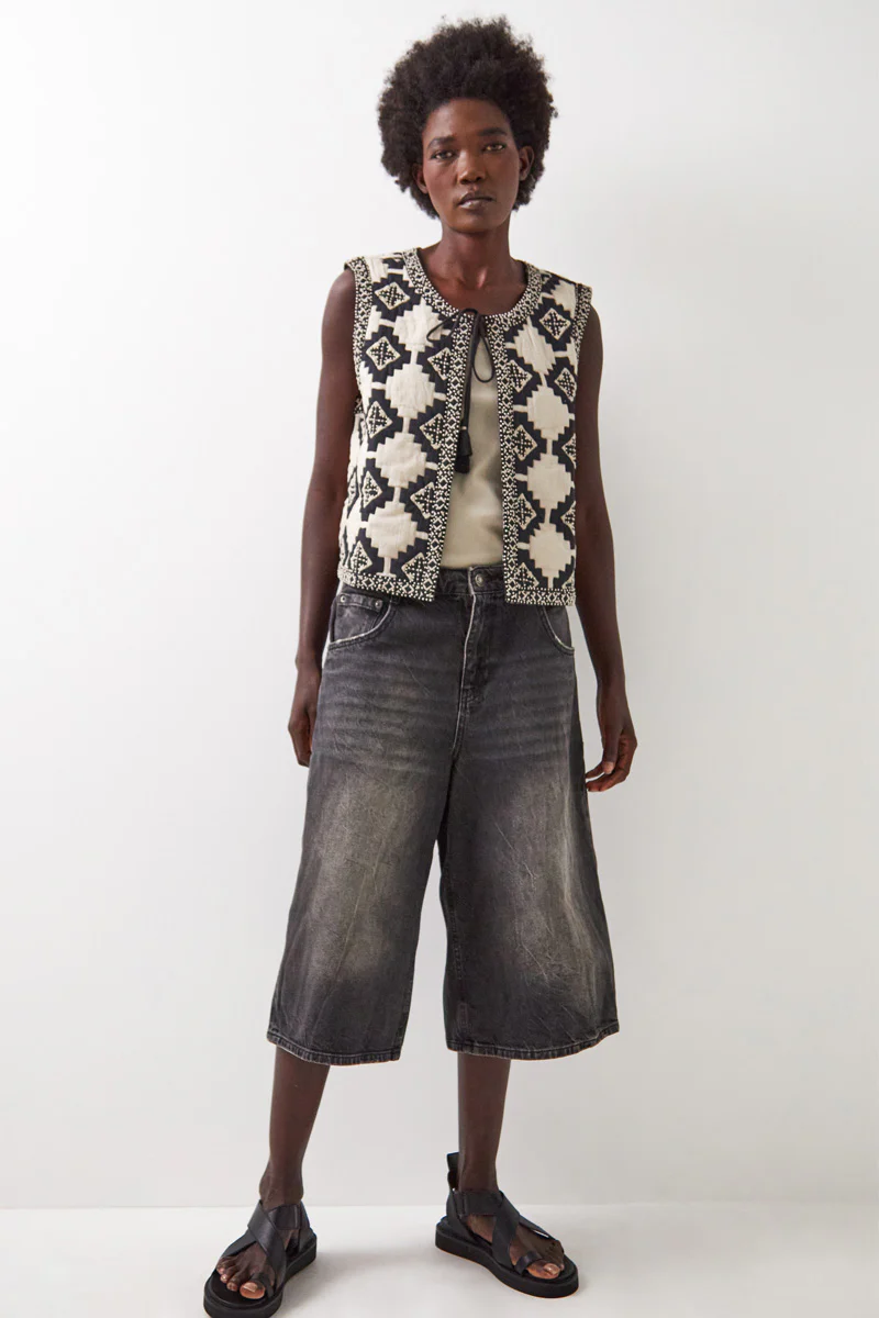 Kaira Monochrome Quilted Gilet - Image 6